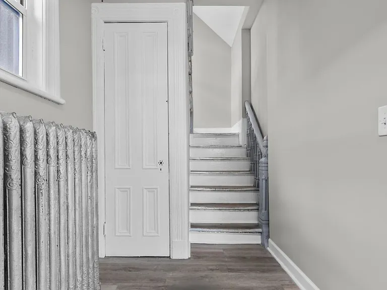 104 Buena Vista Ave — Photo 4