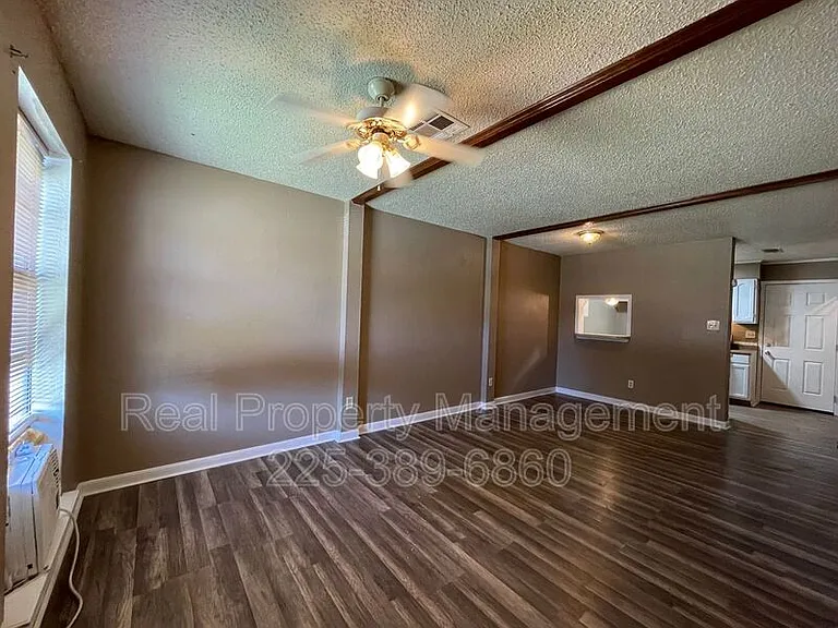 750 Hospital Rd #Q-3 — Photo 3