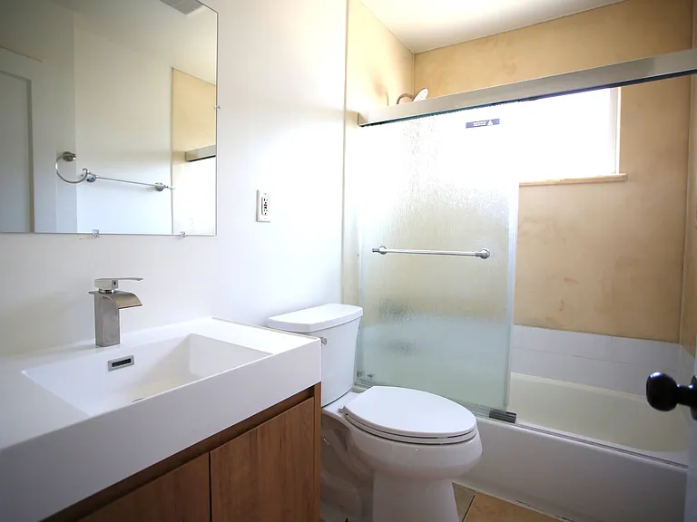 2020 Leland Way — Photo 16