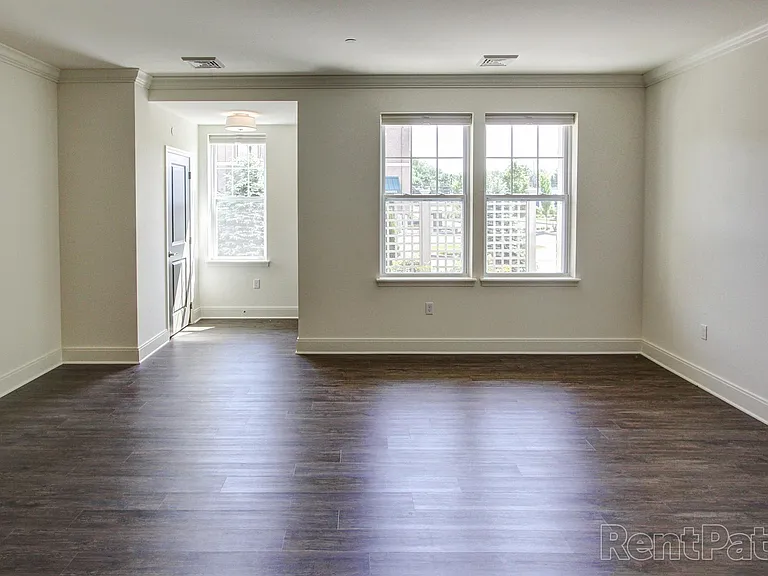 Liberty Pointe — Photo 25