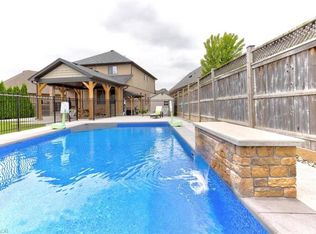 261 Watervale Cres, Kitchener, ON N2A0G7