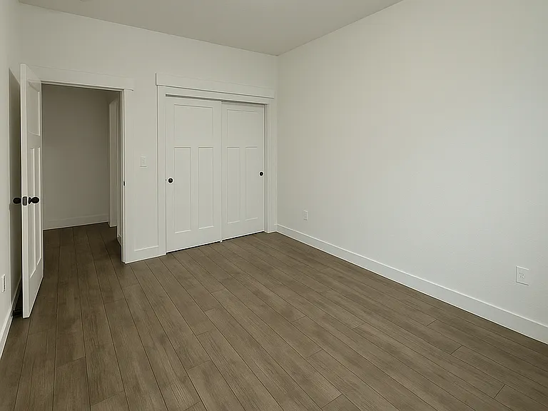 4068 NW 20th Ave — Photo 13