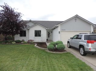 25458 Noble Dr, Chesterfield, MI 48051