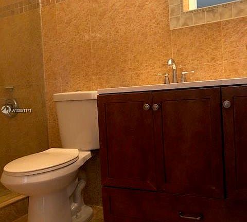 5th image of 2815 SE 16th Ave Unit 202