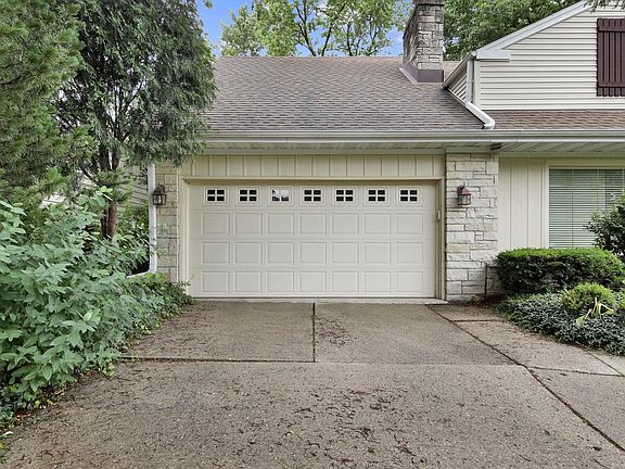 4th image of 7212 Aetna COURT