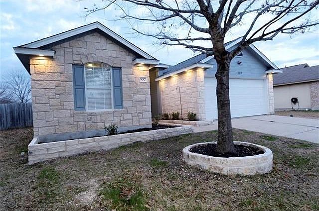 1st image of 107 Tanglewood Ln