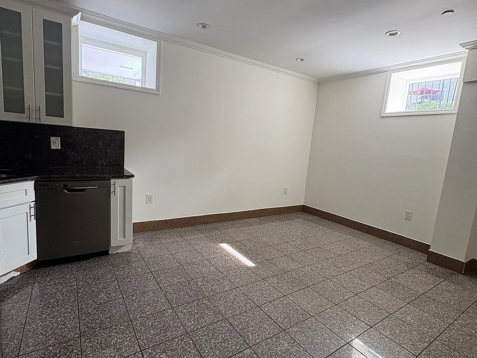 2 bed, $2,000 — Photo 4