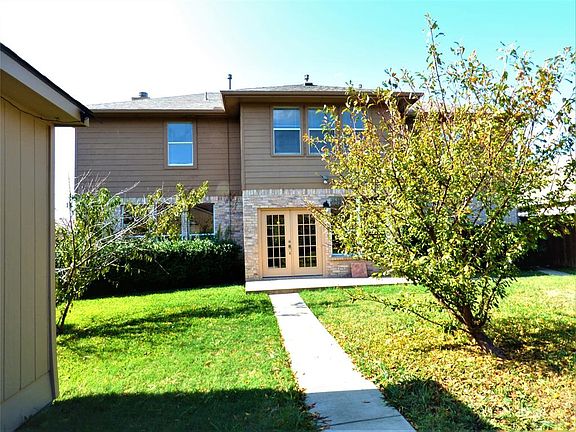 2nd image of 3532 Tamarack Dr