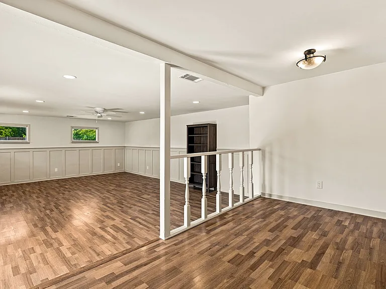 310 Hillcrest Ave — Photo 16