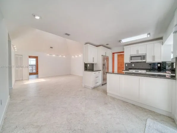 7320 SW 100th Ct, Miami, FL 33173