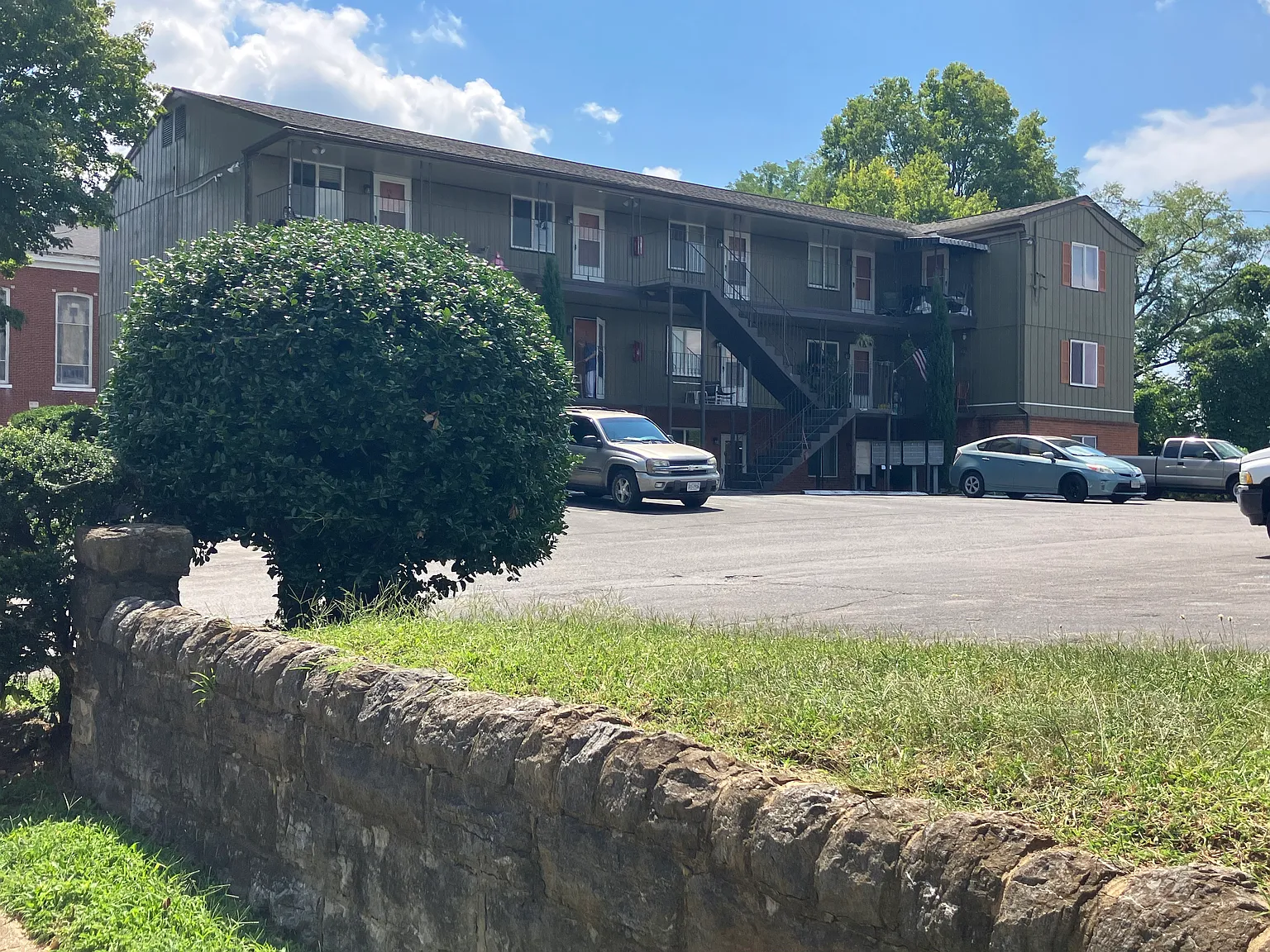 1 bed, 475 sqft, $875 — Photo 1