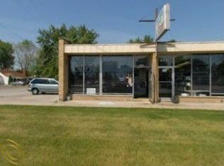 6925 Middlebelt Rd, Garden City, MI 48135
