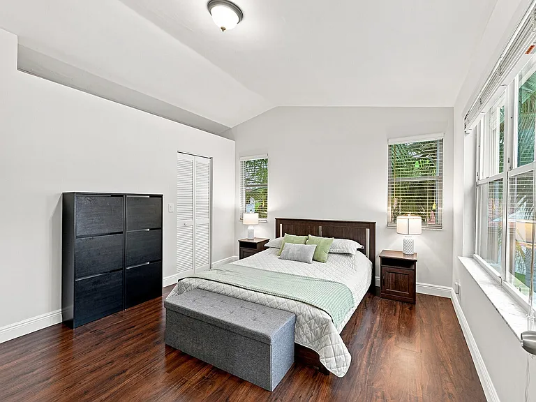 1115 SW 180th Ter — Photo 29