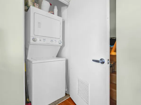 401 Hicks Street image 14 of 26