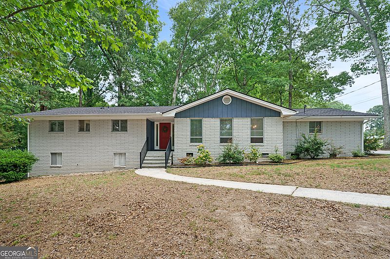 1st image of 1139 Woodland Cir