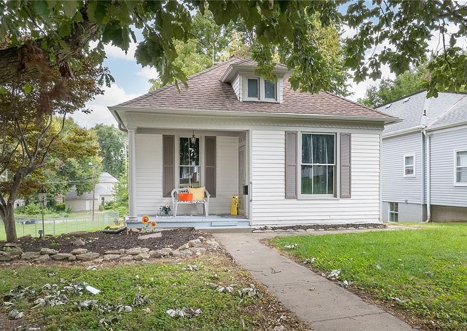 1st image of 2711 Mitchell Ave