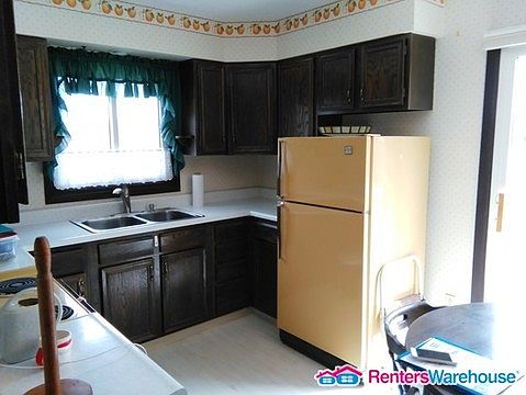 4th image of 1312 Pelican Ln