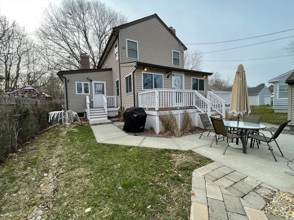 30 Suffolk Ave, Dartmouth, MA 02747