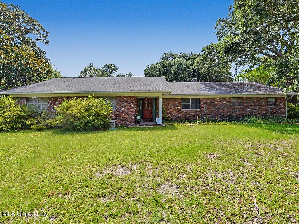 1st image of 289 Holcomb Blvd