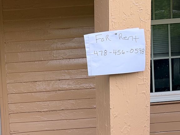 5th image of 146 Coombs Ave