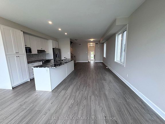 5th image of 222 Hooper St