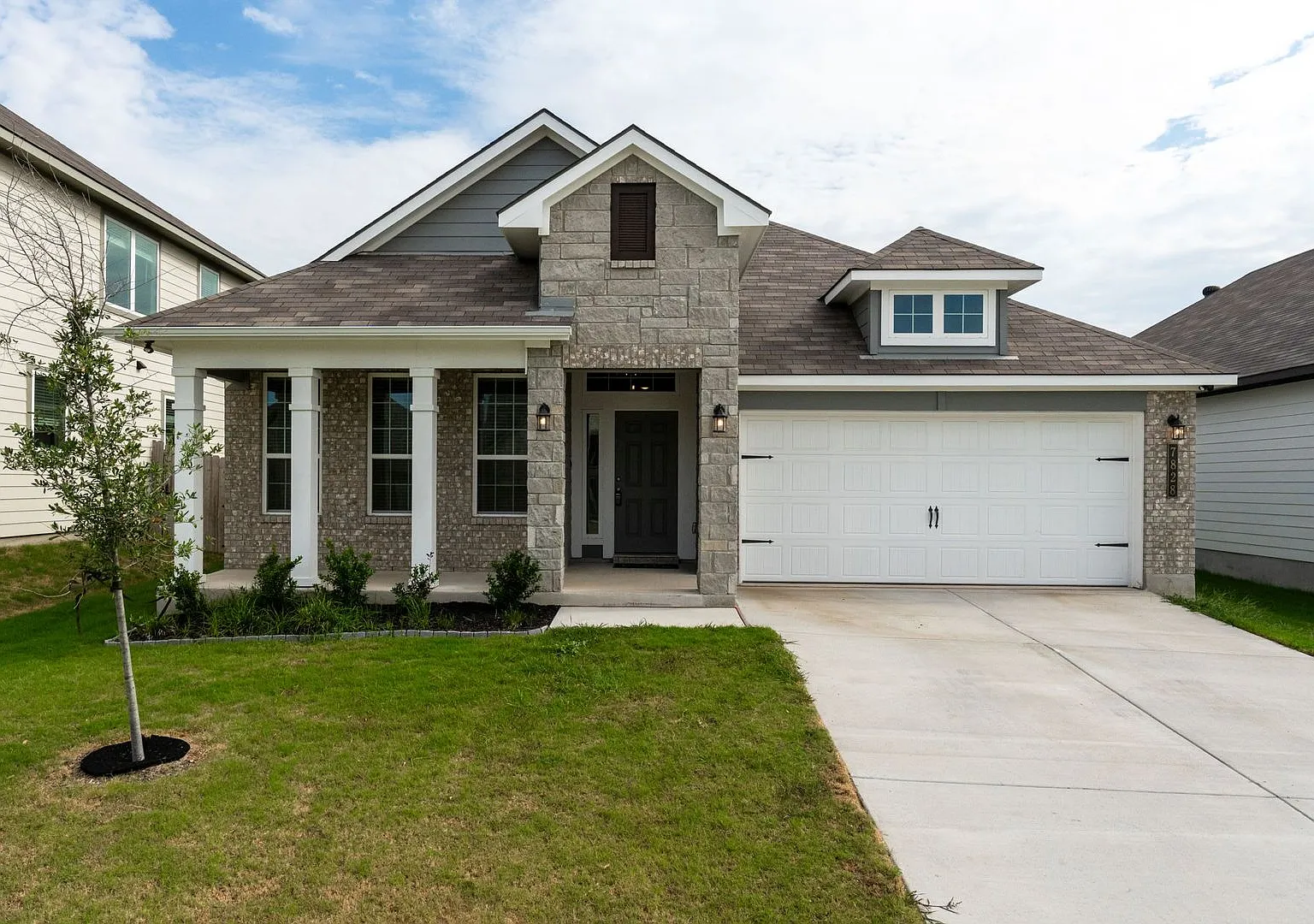 7828 Krenek Tap Dr — Photo 1