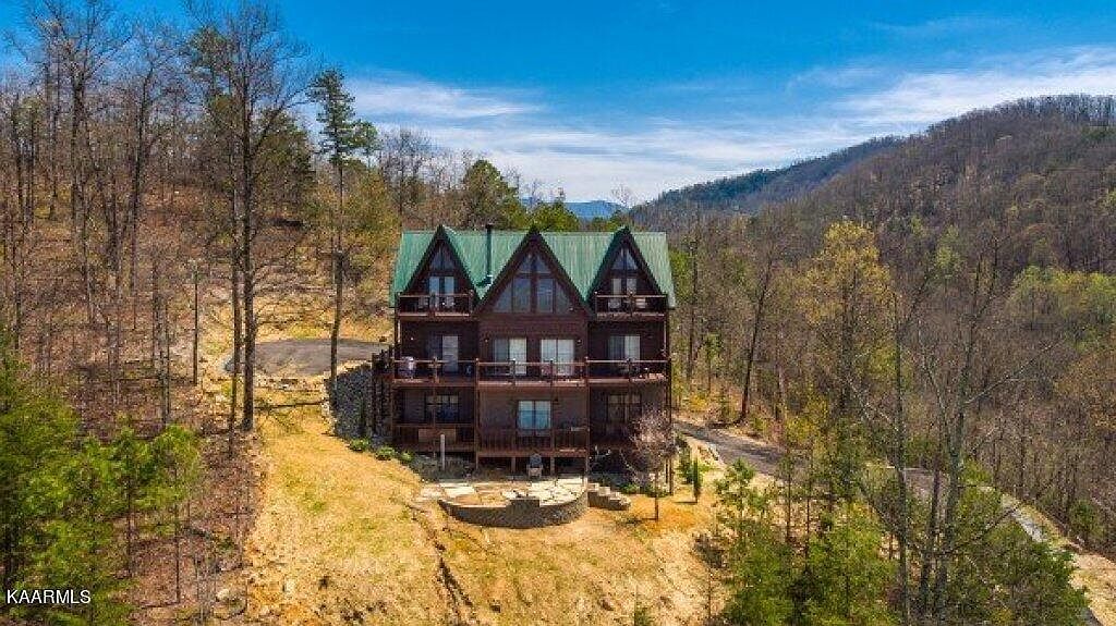 2566 Misty Shadows Dr, Sevierville, TN 37862 | Zillow