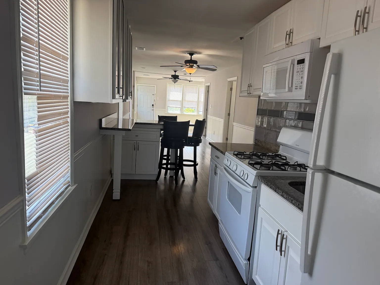 2 bed, $2,500 — Photo 4