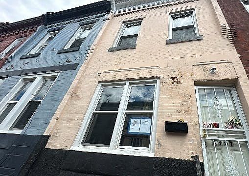 1st image of 3127 N Sheridan St