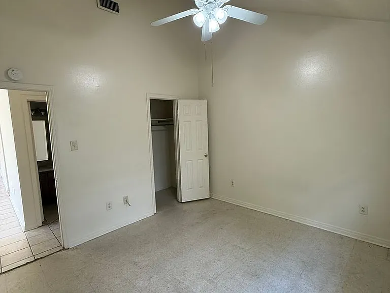8724 Gsri Ave — Photo 9