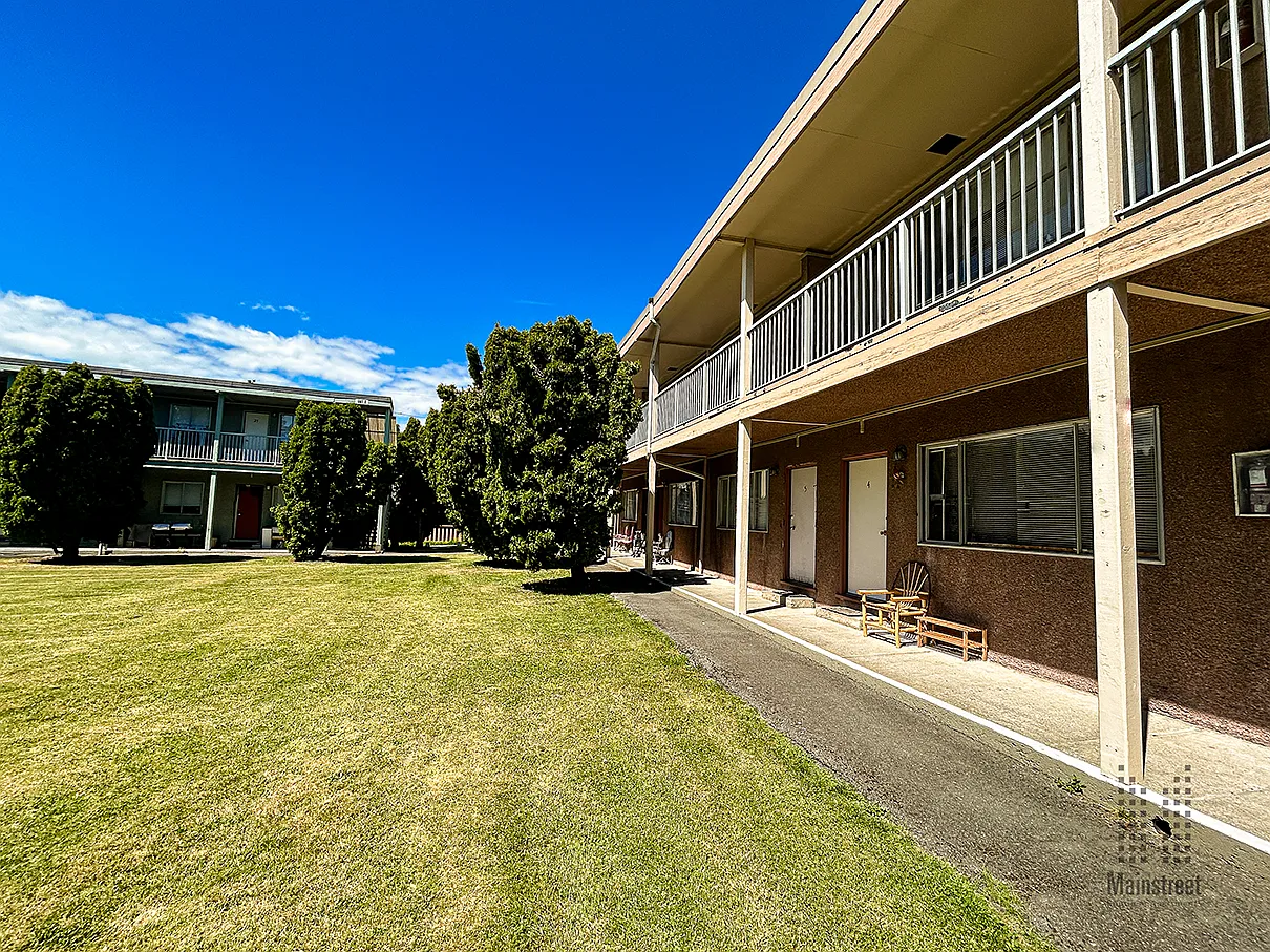 Mainstreet Victoria Garden Apartments — Photo 3