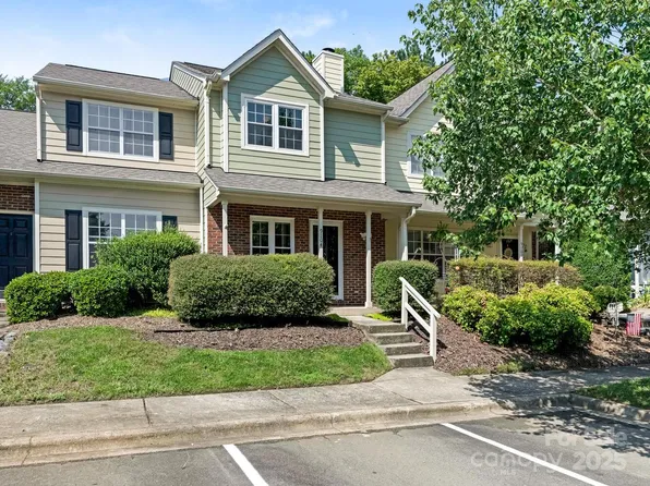 9104 Four Mile Creek Rd, Charlotte, NC 28277