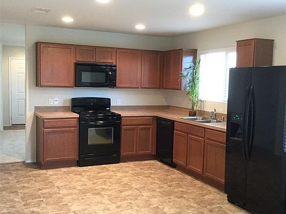 4th image of 12066 Helvick Crescent Ave