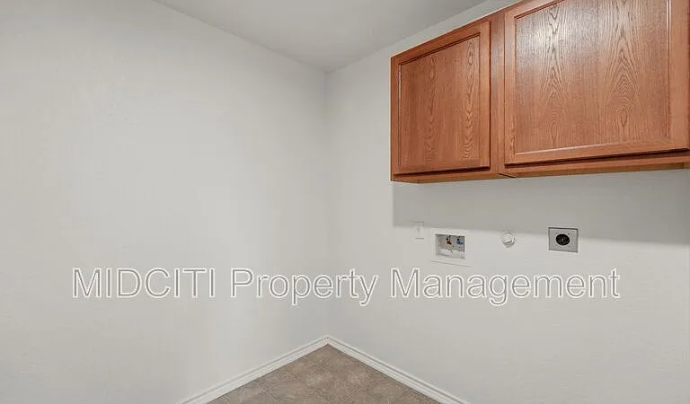 3248 Northwest Blvd — Photo 22