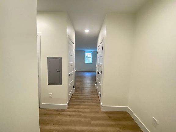 4th image of 1 Park Rd #G02