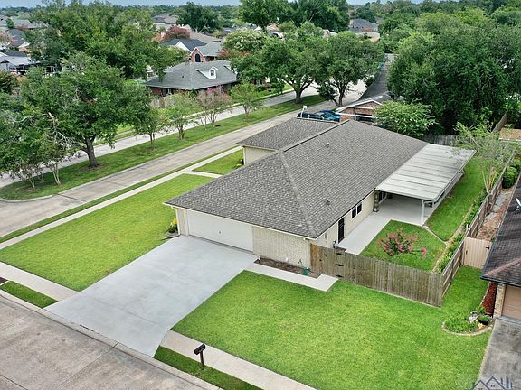 4th image of 200 San Antonio Blvd