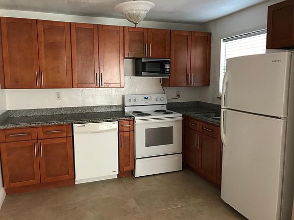 2nd image of 1360 SE 3rd Ct APT 1