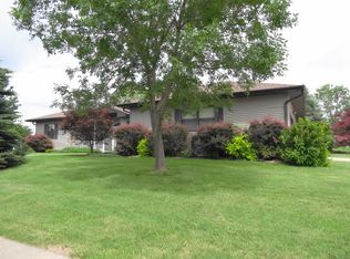 1916 Spring St, Grinnell, IA 50112