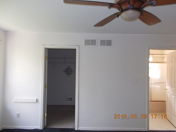 Attached walk-in closed with full bath