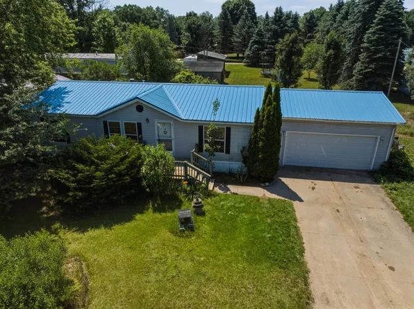 18871 Cardinal Dr, Morley, MI 49336