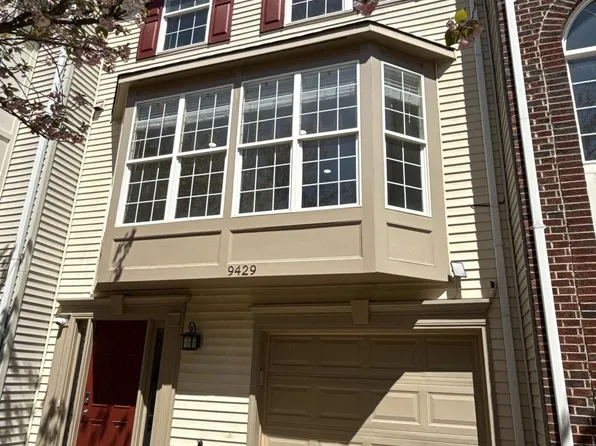 9429 Lanae Ln, Manassas Park, VA 20111