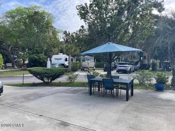 41 Jenkins Rd #166, Hilton Head Island, SC 29926