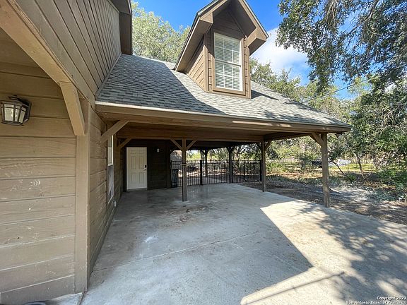 5th image of 1115 Fairway Circle