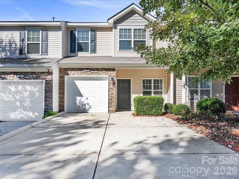 1st image of 311 Sandy Spring Ln