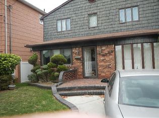2707 Whitman Dr, Brooklyn, NY 11234