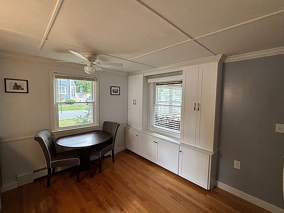 4th image of 20 Pinevale Ave