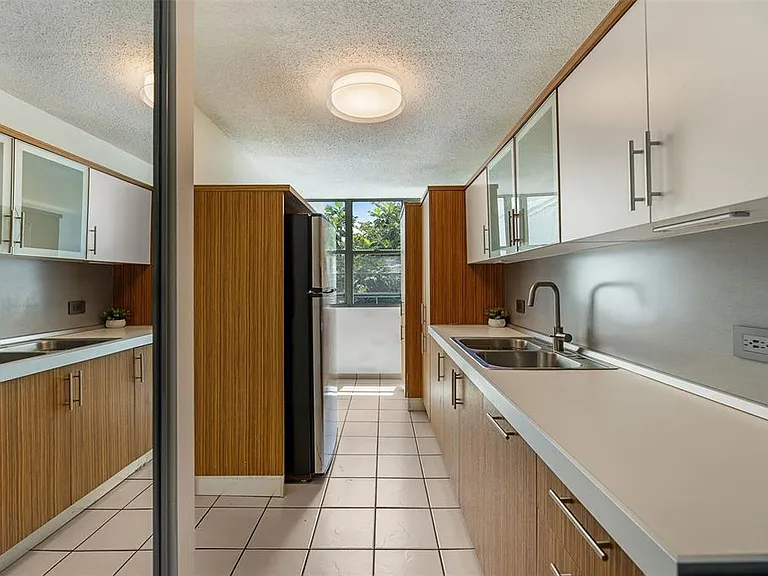 37 Cond Atrium Park Regina Marina #408C — Photo 4