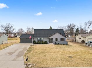 524 12th Ave, Grinnell, IA 50112