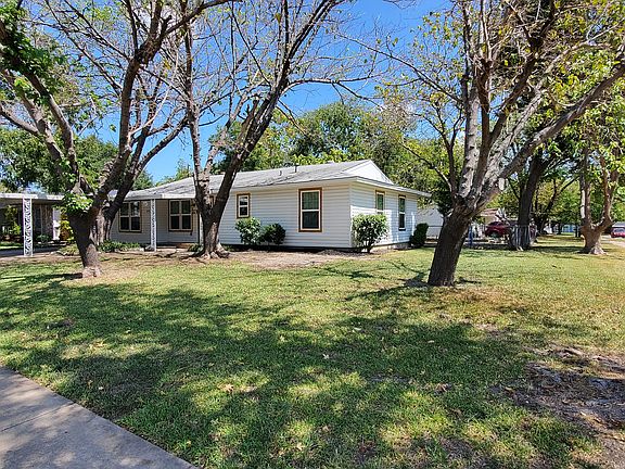 3rd image of 620 Camino Dr