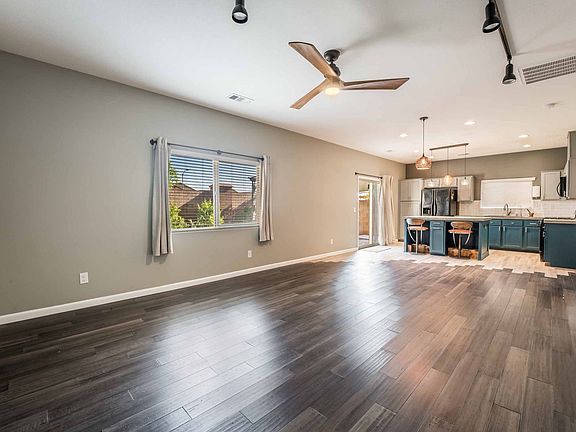 4th image of 10618 Axis Mountain Ct